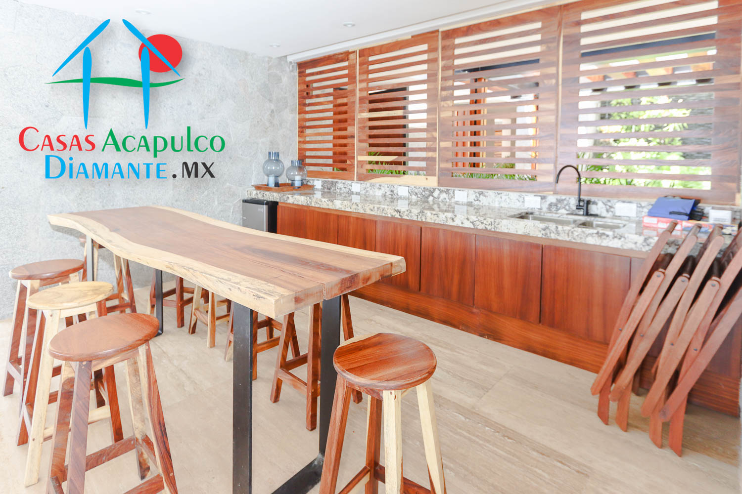 La Roqueta - Terraza familiar con barra bar 2